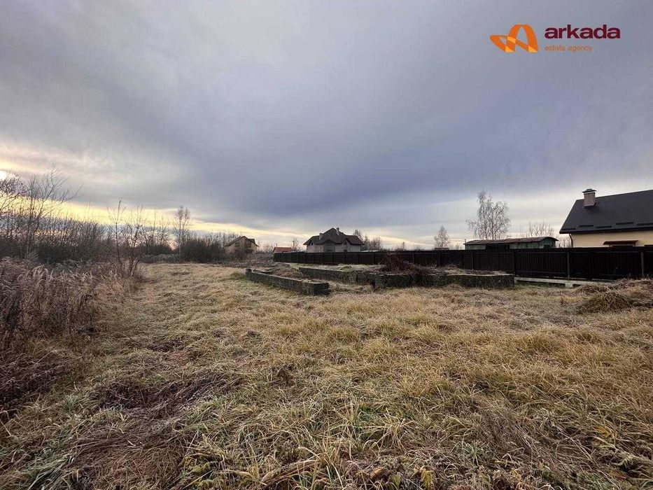 Продається земельна ділянка в Богородчанах 9.2 сот. під будівництва