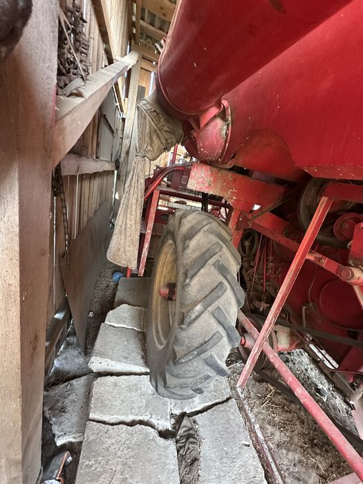 Комбайн Massey Ferguson 186