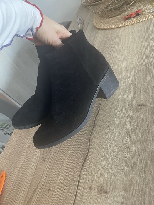buty Ryłko botki ocieplane rozmiar 37 czarne welurowe zamsz