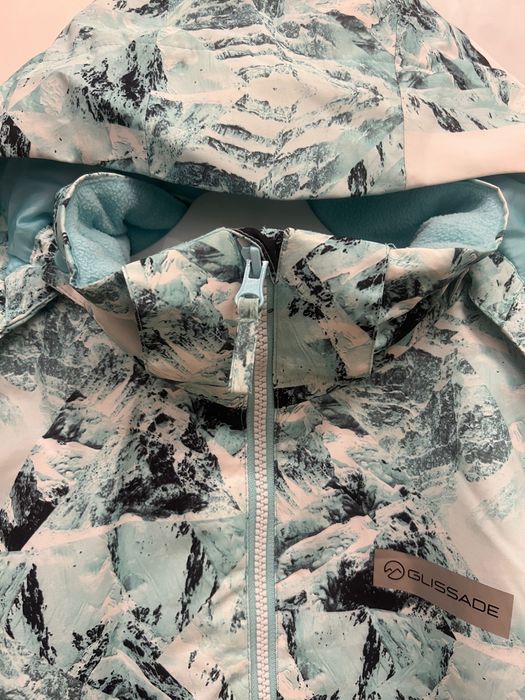 Продам лыжную куртку для девочки Glissade на 146