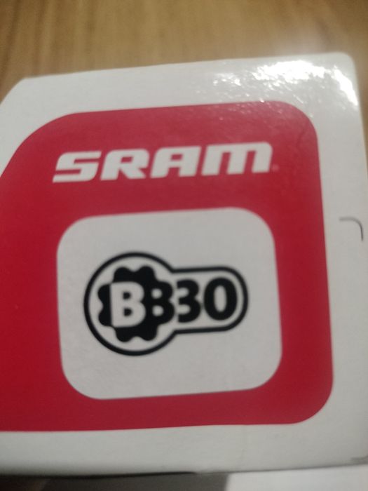 Suport Sram Token BB30 - Nowy