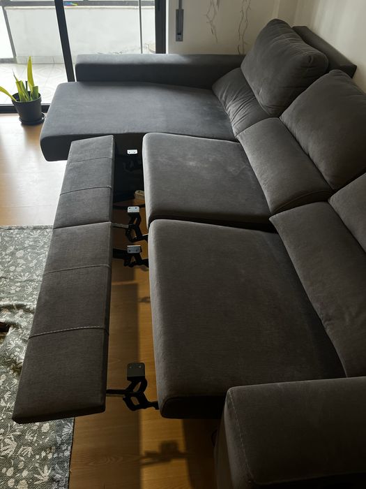 Sofá motorizado com chaise long