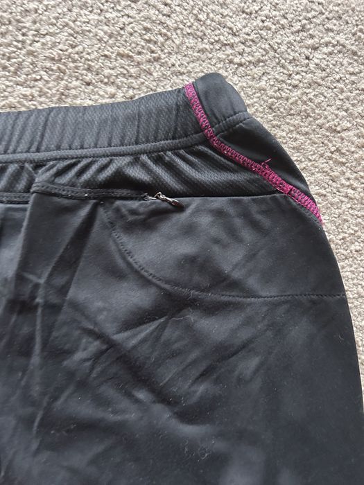 Leggings pretas e rosas