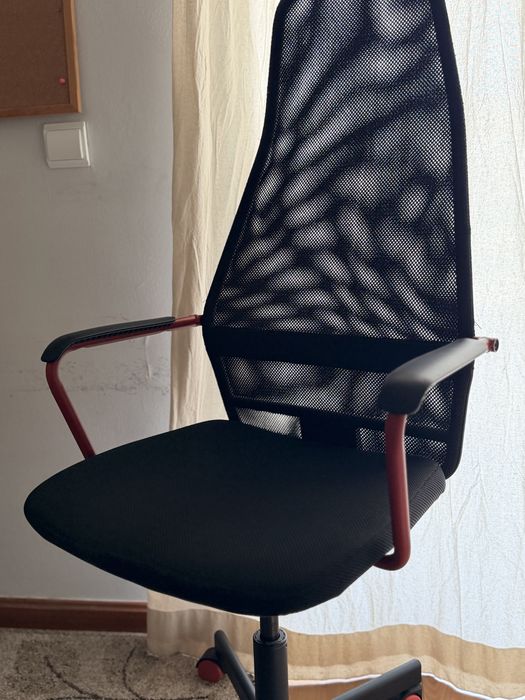 Conjunto IKEA Secretária + Cadeira Gaming | Excelente estado | Preço especial