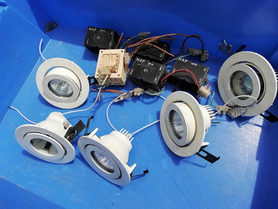 Focos de encastrar brancos Halogeno ou LED