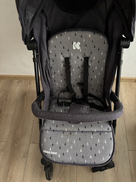 Прогулянкова коляска