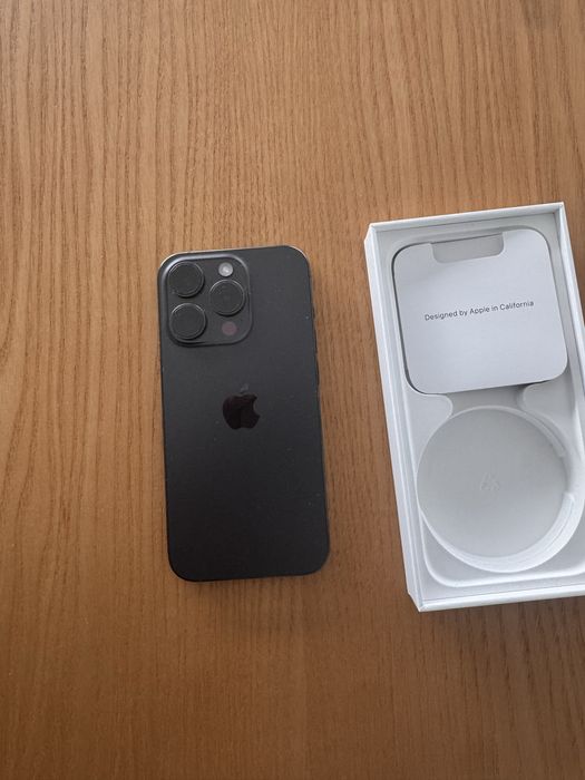 Iphone 15 Pro  como novo