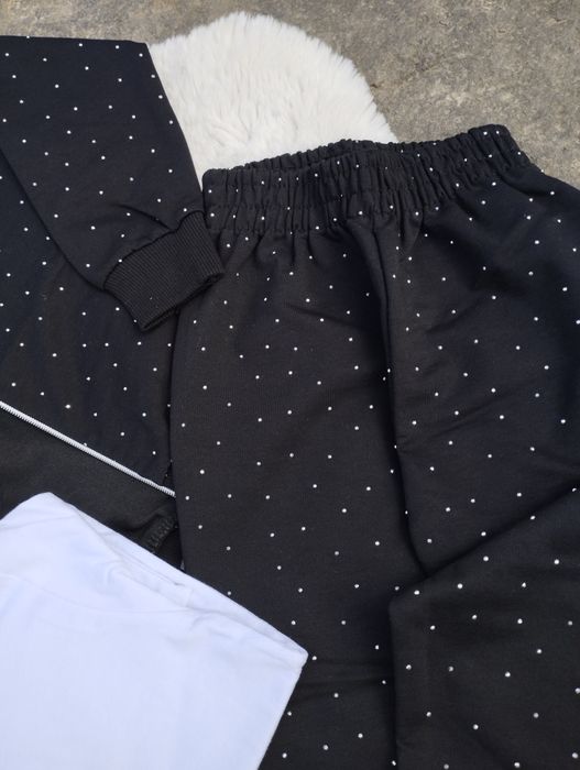 Дитячий костюм  на  дівчинку 3-8 років