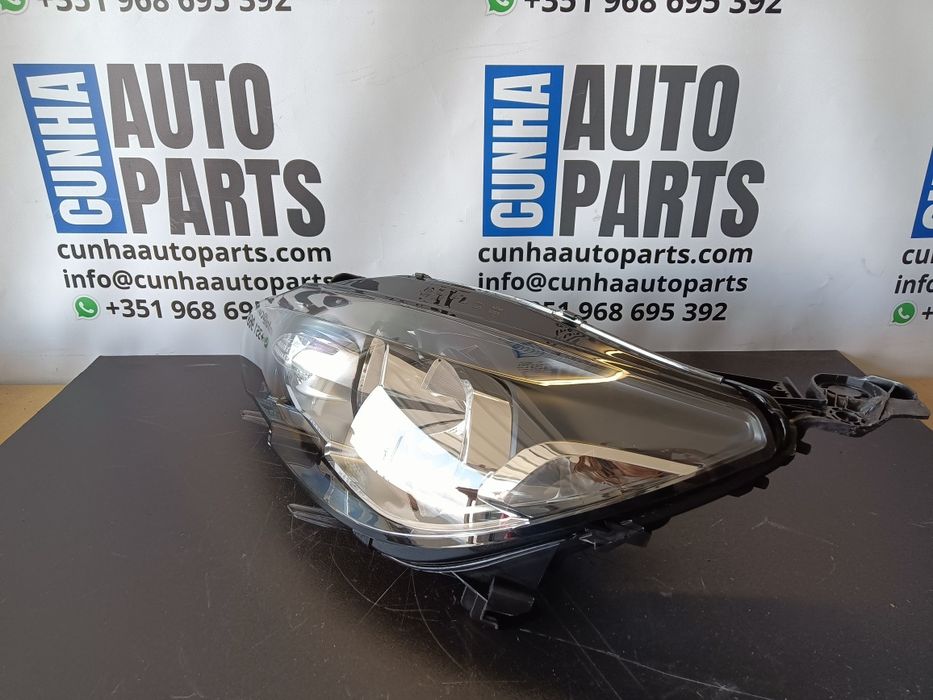 Farol Peugeot 308 II 1.6 HDI 2013/25