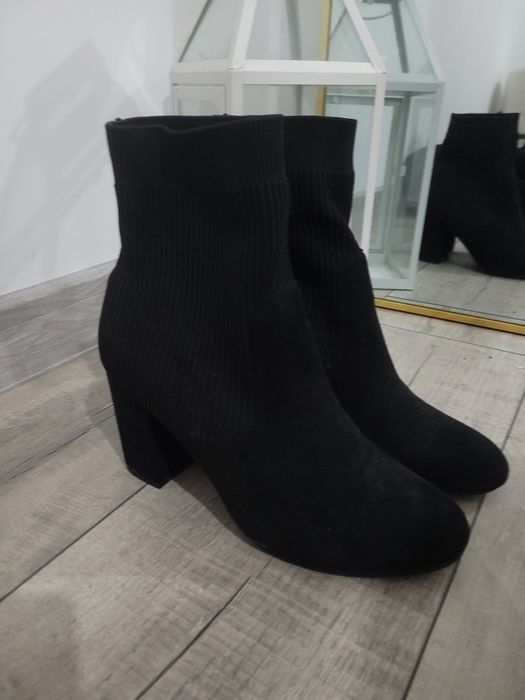 Klasyczne czarne niskie botki r. 38