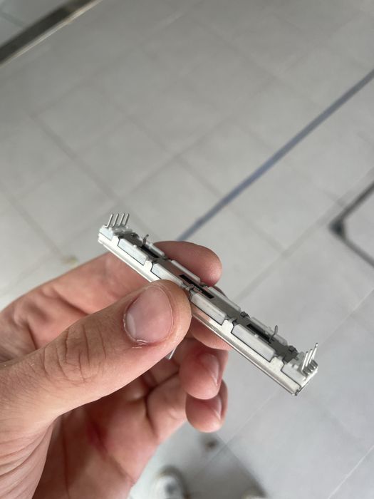 Potenciometro DCV1011 (tempo pioneer ddj 200)