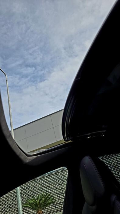 Tesla Model S 2018 Carregamentos Gratis