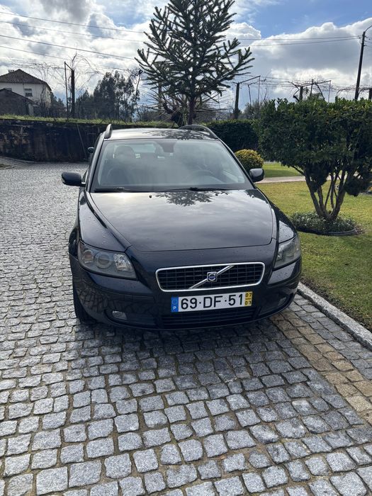 Volvo v50 - diesel - 2007 - selo antigo
