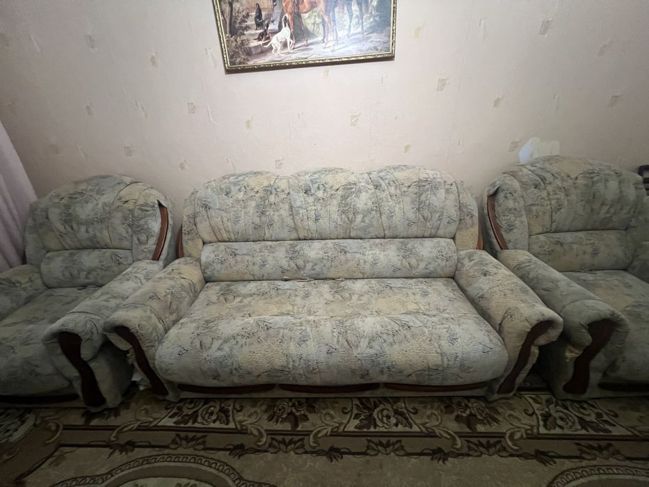 Продам диван и 2 кресла