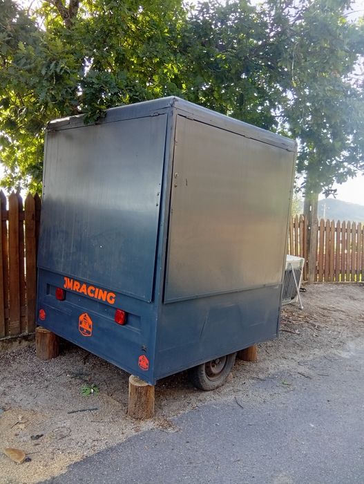 Relote com máquina de finos e engate de reboque