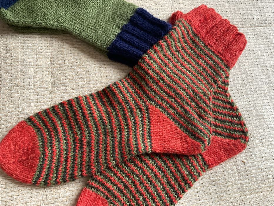 Вовняні шкарпетки ручної роботи