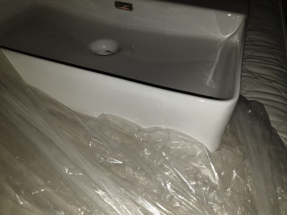 Умывальник Gina из