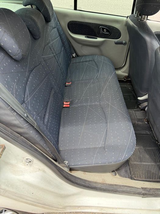 Renault  Clio 2002
