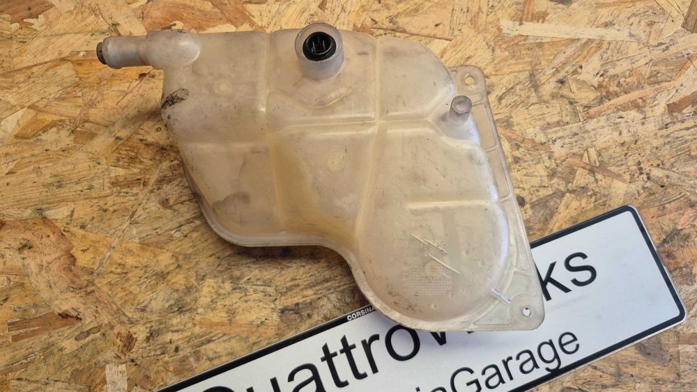 AUDI A4 B5/A6/PASSAT B5 ETC - Vaso de Expansão Original 8D0121,403C