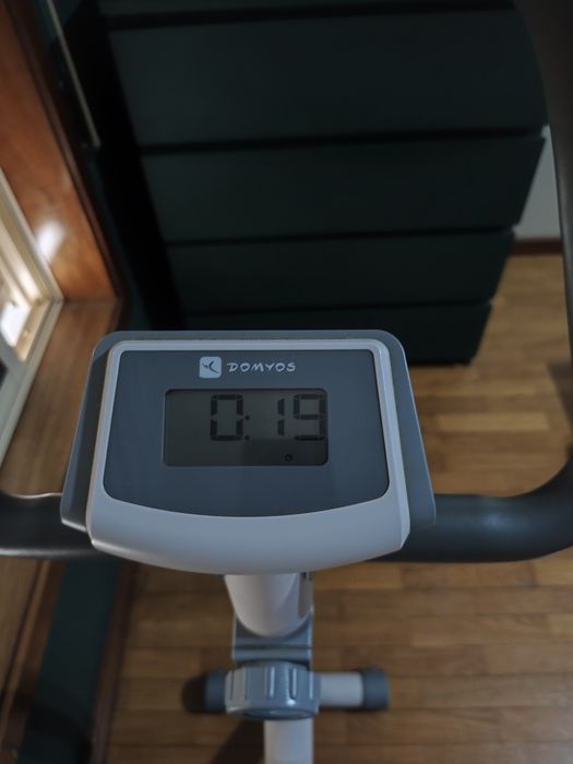 Stationary Bicycle515365894525429762