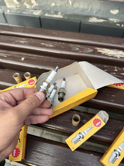 свечи зажигания NGK BKR6E