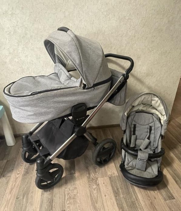 Коляска детская в идеальном состоянии бу