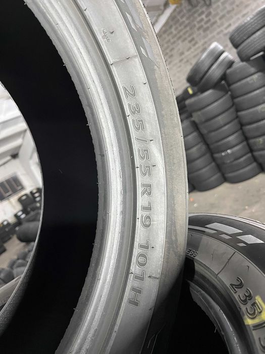 LS1516 Літні шини 235/55r19 Kumho Krugen Premium комплект резина р19