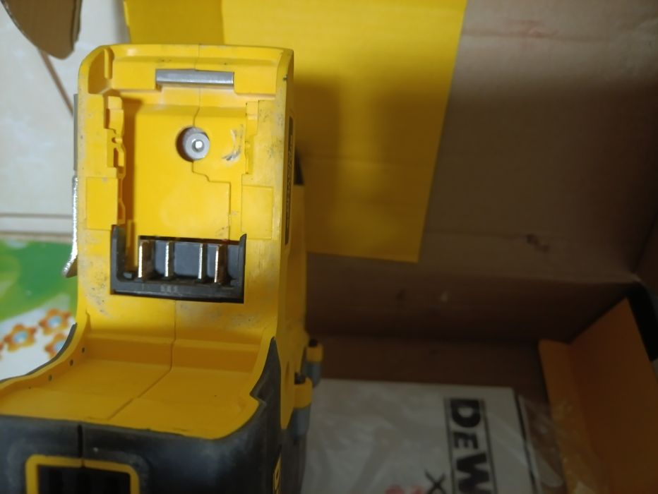 Młotowiertarka DeWalt dch 273 świąteczna cena