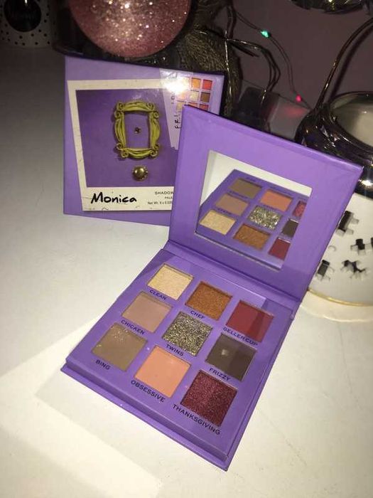 Paleta Revolution x Friends Monica
