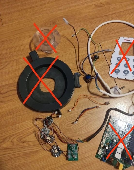 Ofereço conjunto peças Yammi 2