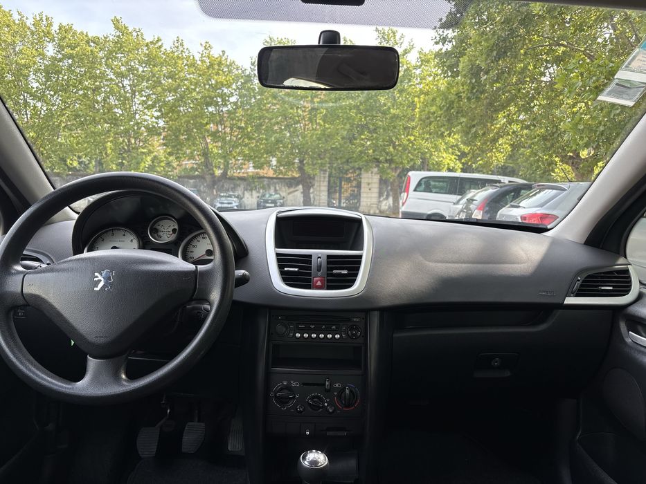 Pegeout 207 1.4 2007 197mil kms