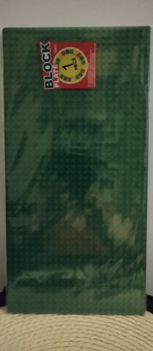 Płytka na której można budować  19 x 38 nadaje się do Lego