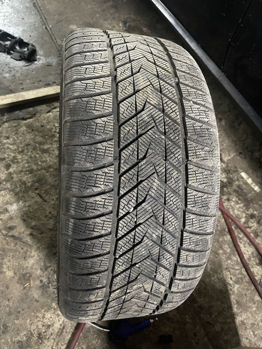 Продам резину комплект R20