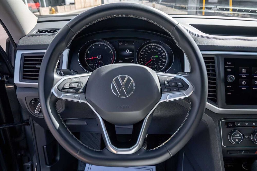 Volkswagen Atlas      2021