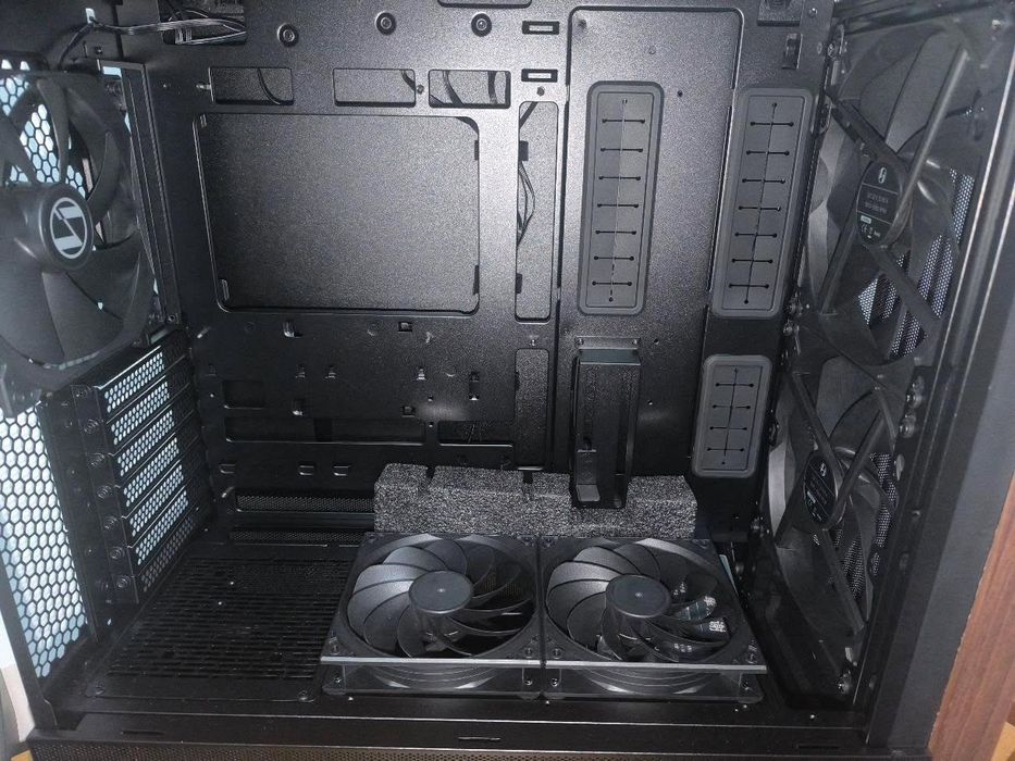 Lian Li Lancool 217 NOVA (0h uso) – Impecável + Caixa Original