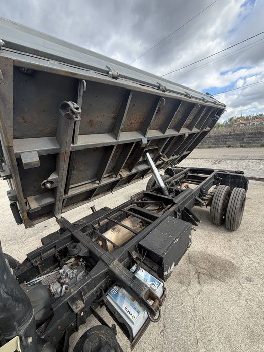 Mitsubishi Canter ligeira Tribasculante