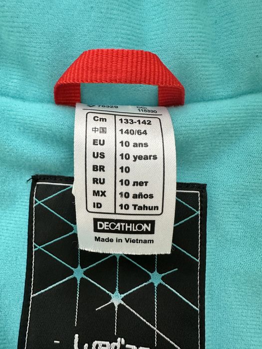 Blusao de inverno e neve de crianca como novo