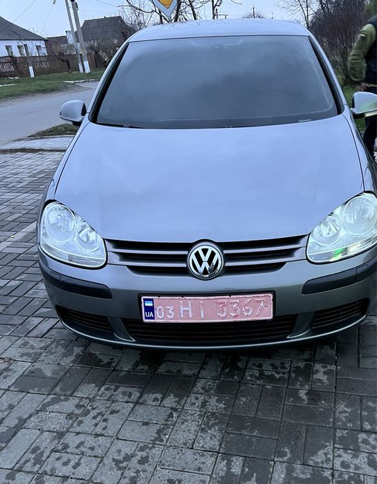 Продаж свіжо пригнаного фольксвагена гольф 5 1.6 мпі