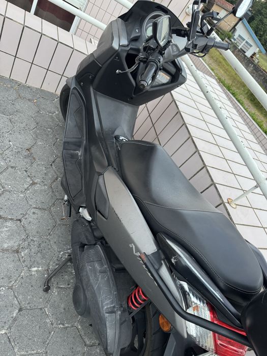 Nmax 125cc cinzenta