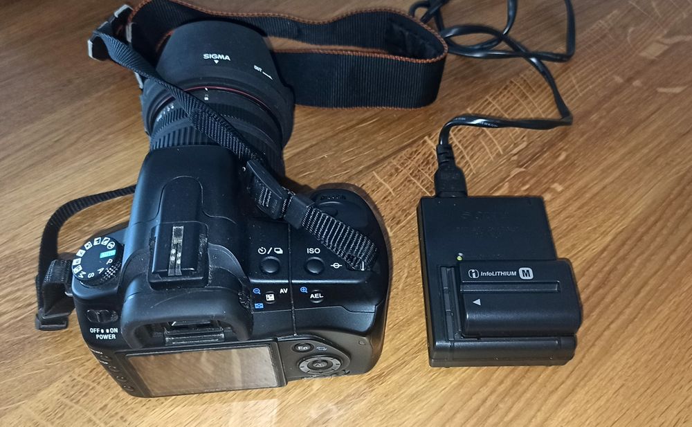 Sony Alfa 200  lustrzanka cyfrowa