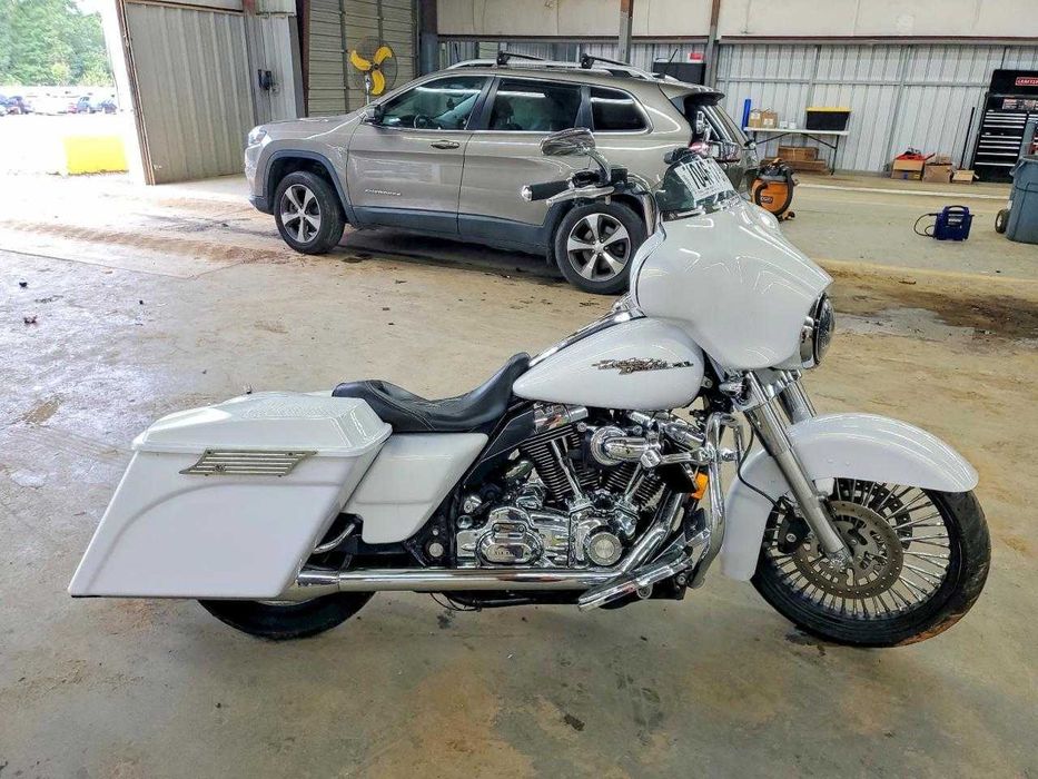 2008 Harley-Davidson FLHX