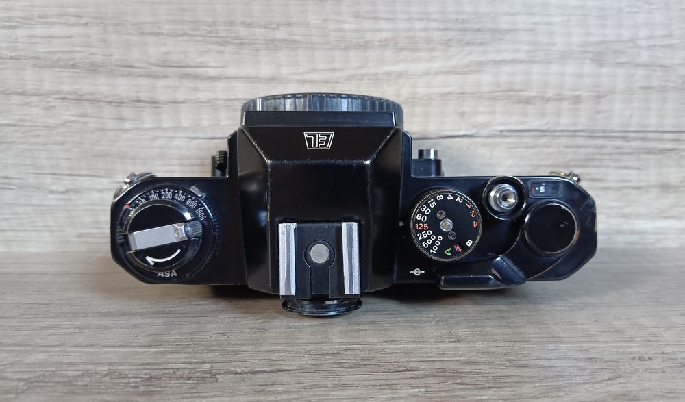 Плівкова камера Nikon Nikkormat EL