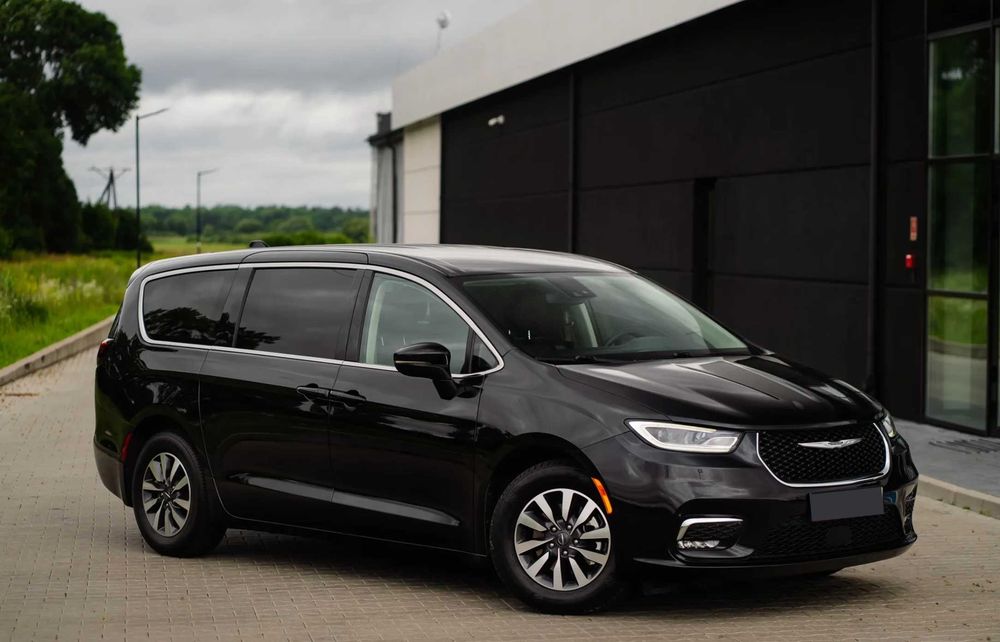 Chrysler Pacifica Hybrid 2023