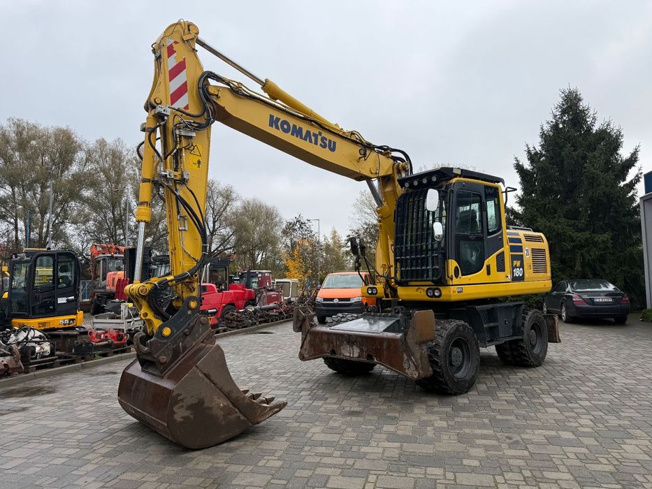 Komatsu PW180-10  Komatsu Pw180,CAT;Liebherr,TYLKO 3849 mtg.
