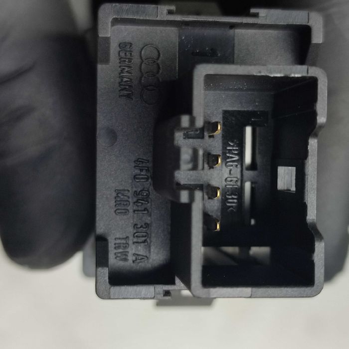 Regulator przełącznik regulacji wysokości świecenia świateł Audi a6 c6
