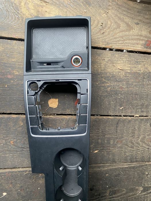 Продам консоль КПП для Пассат B8 USA NMS панель