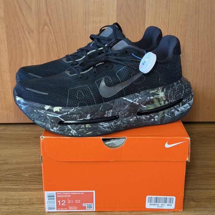 Оригінальні Nike Vomero Premium розмір 12us
