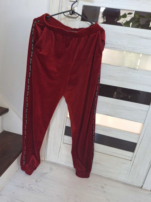 Dres damski welurowy firmy Hunkemoller rozm.M