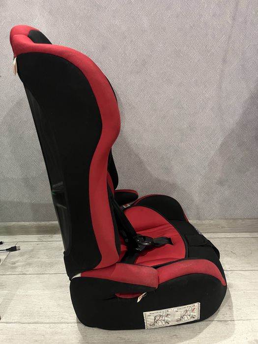 Дитяче автокрісло.Детское автокресло.Есть наклон для сна. Німеччина