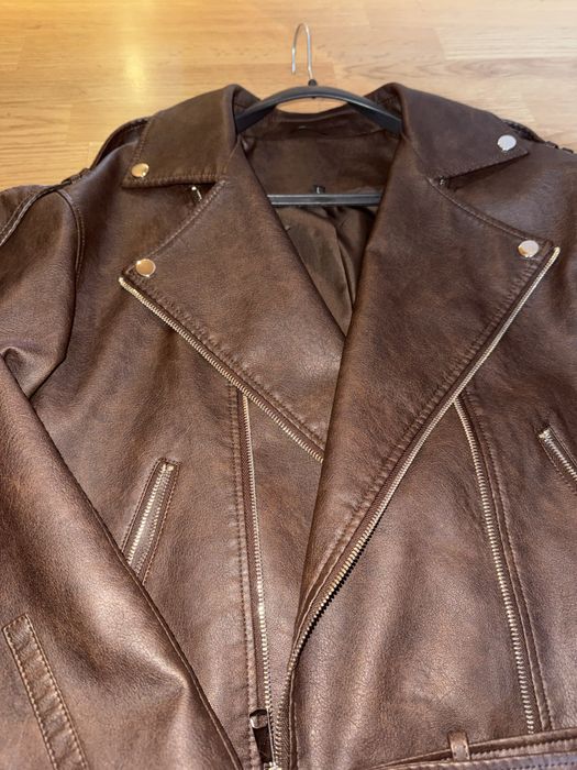 Косуха шоколадного кольору